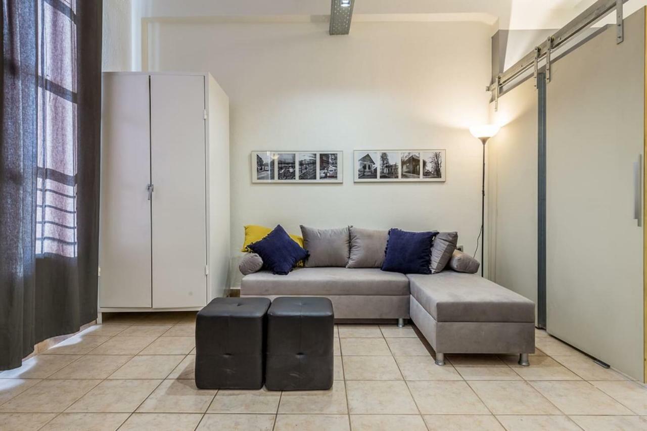 Ferienwohnung Renovated Loft At The Center Of Monastiraki Athen Exterior foto