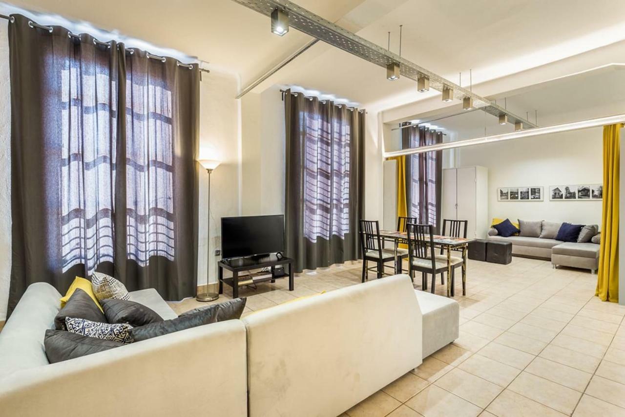 Ferienwohnung Renovated Loft At The Center Of Monastiraki Athen Exterior foto